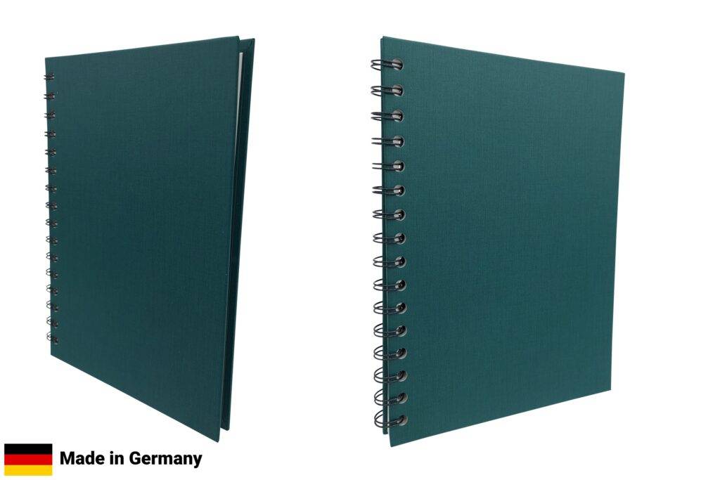Notizbuch A5 mit Buchledereinband (grün) von vorne.
